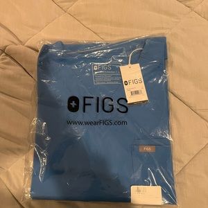 FIGS MENS Leon scrub top NWT